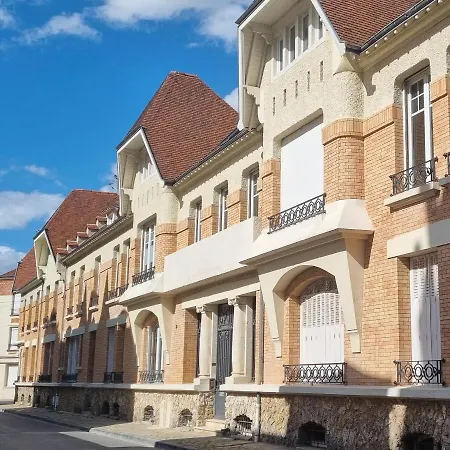 Au 53, Sous Le Chartil Apartment Reims