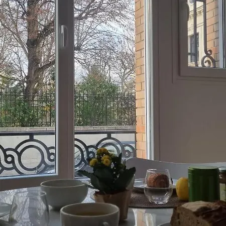 Au 53, Sous Le Chartil