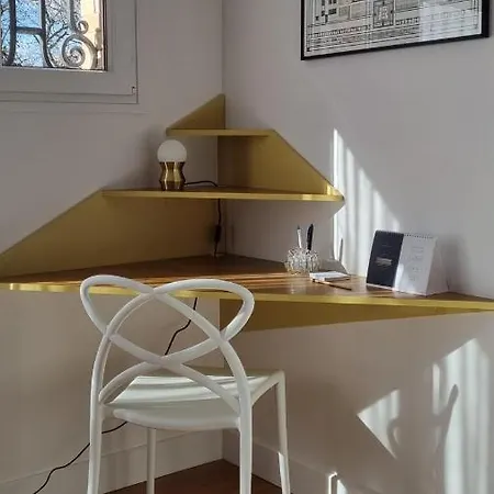 Au 53, Sous Le Chartil דירה