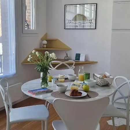 Au 53, Sous Le Chartil ריימס