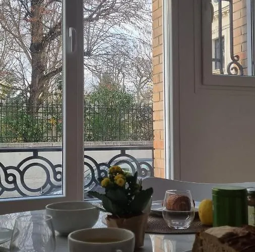 Au 53, Sous Le Chartil